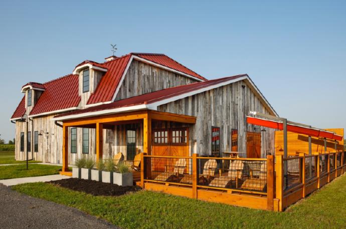 Pioneer Millworks reclaimed barn wood siding, American Prairie Taphouse. Photo by Matt Wittmeyer.