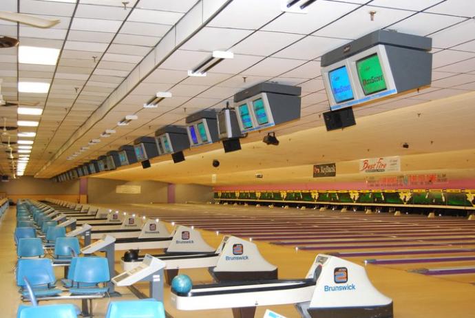 pioneer bowling alley