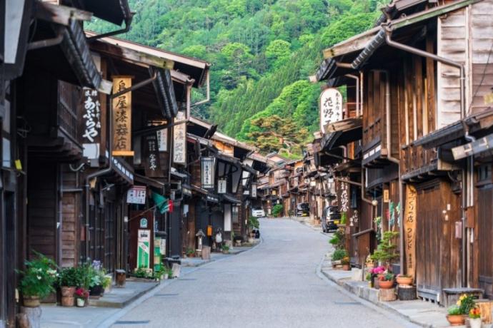 Charred exterior cladding continues to protect buildings in a Japanese village. Photo by https://thegate12.com/article/157 