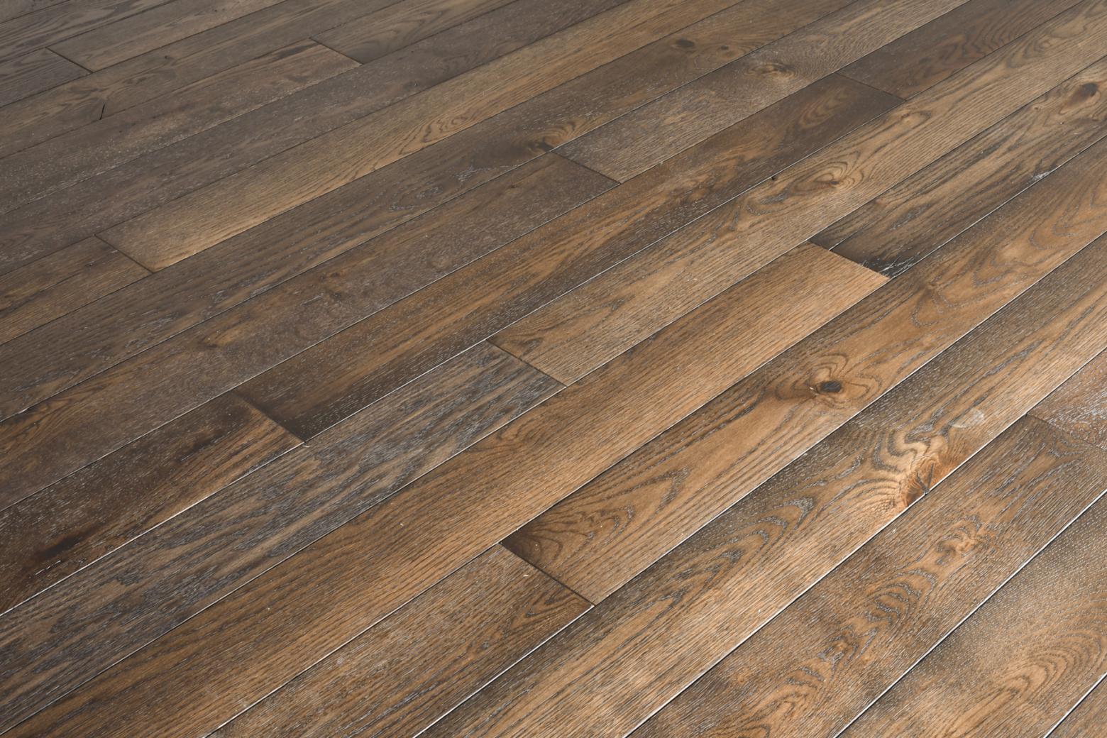 Reclaimed Oak Flooring & Paneling | BLACK & TAN—TAN OAK | Pioneer