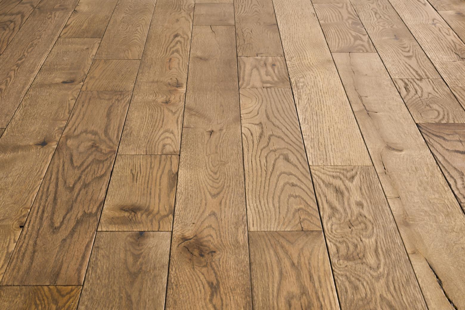 Reclaimed Oak Flooring & Paneling | BLACK & TAN—TAN OAK | Pioneer