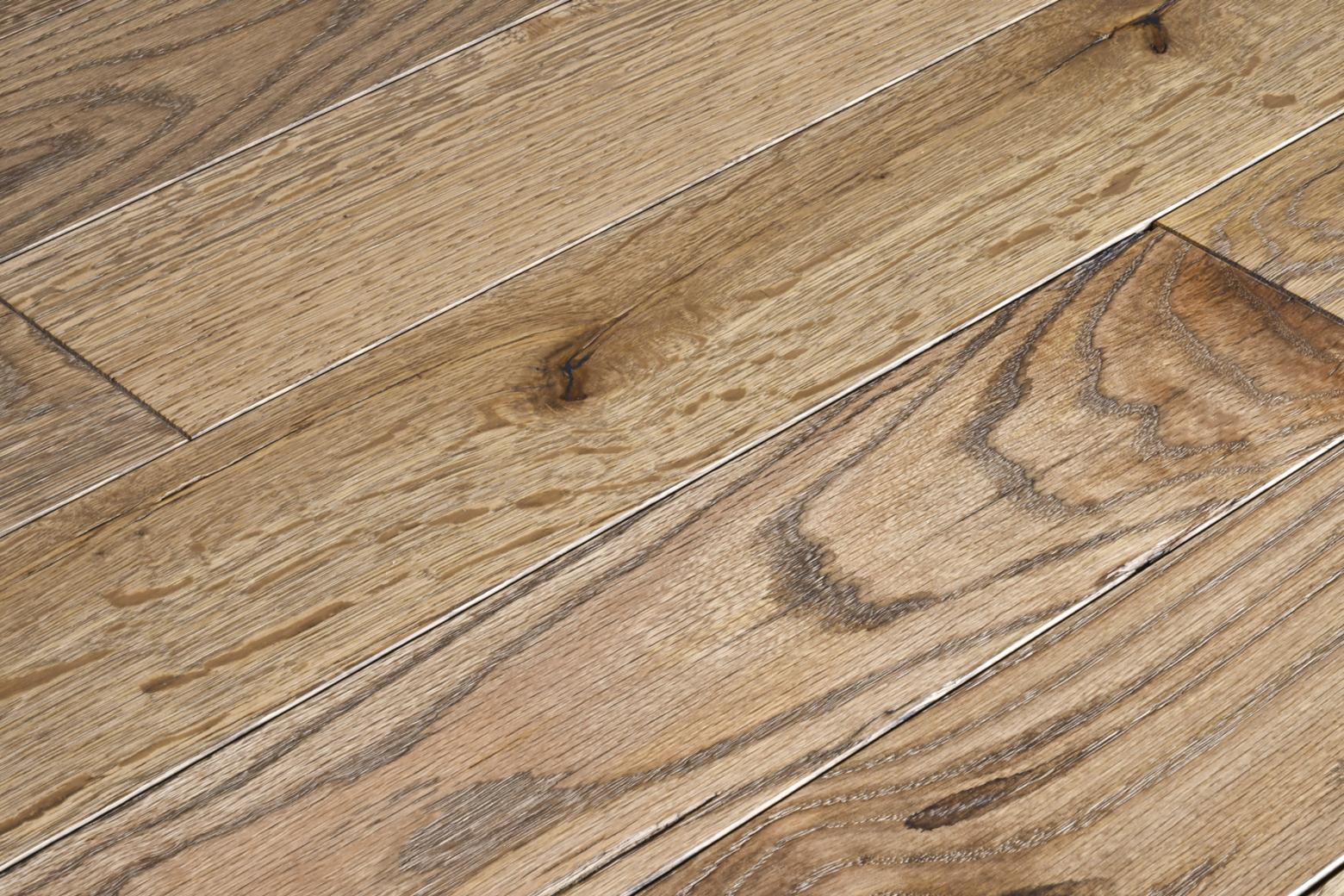 Reclaimed Oak Flooring & Paneling | BLACK & TAN—TAN OAK | Pioneer