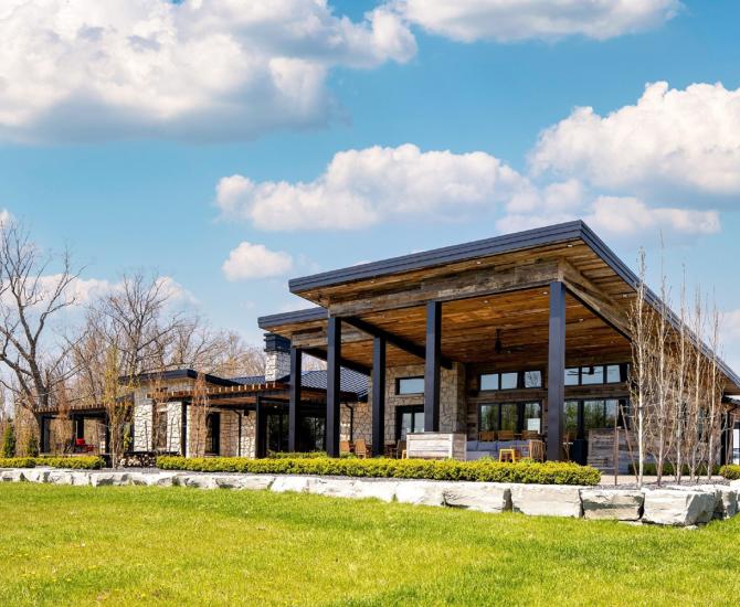 Pioneer Millworks American Prarie Brown Board Paneling and Siding. Project by Coulson Design Build. Photos by Pastorius Media.