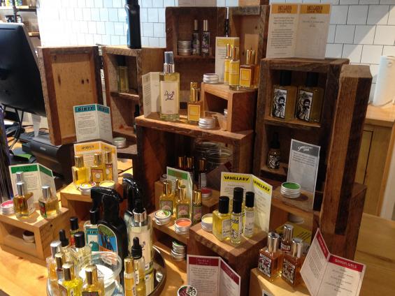 Pioneer Millworks Reclaimed Wood for Product Display Boxes