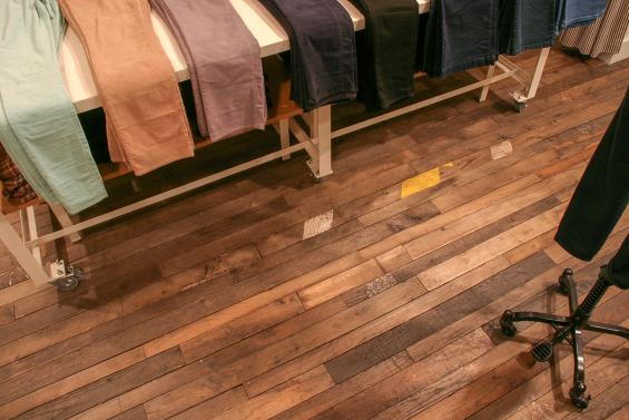 Pioneer Millworks Original Foundry Maple used as flooring in the Madewell store, Seattle, Washington.