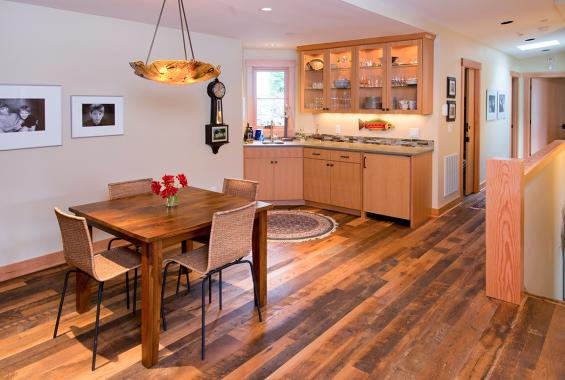 Pioneer Millworks Settlers' Plank Oak reclaimed floor in a private Oregon residence