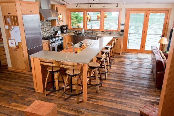 Pioneer Millworks Settlers' Plank Oak reclaimed floor in a private Oregon residence