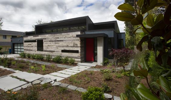 Pioneer Millworks reclaimed American Prairie Weathered Grey. Ectypos Architecture, Mercer Builders, and Photography by Phil Borges  