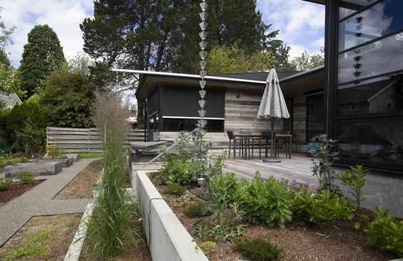 Pioneer Millworks reclaimed American Prairie Weathered Grey. Ectypos Architecture, Mercer Builders, and Photography by Phil Borges  