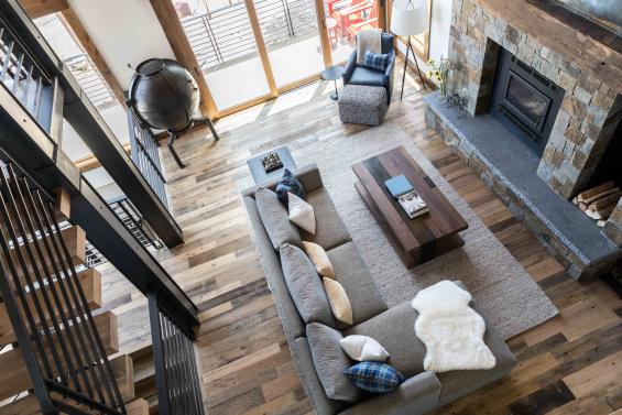 Pioneer Millworks Settlers' Plank Oak flooring. Photo © Kat Alves