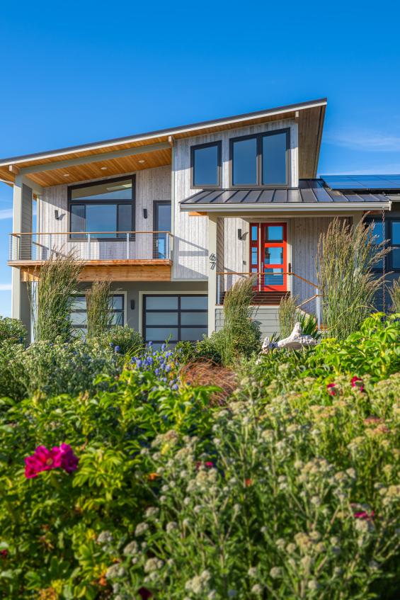 Pioneer Millworks Shou Sugi Ban exterior siding in Sequim, WA. Photography © Daniel Zetterstrom