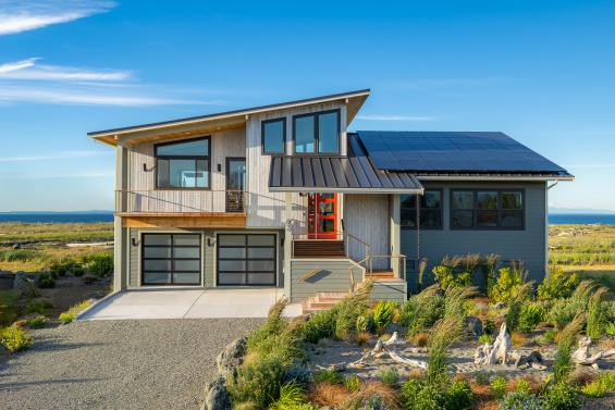 Pioneer Millworks Shou Sugi Ban exterior siding in Sequim, WA. Photography © Daniel Zetterstrom