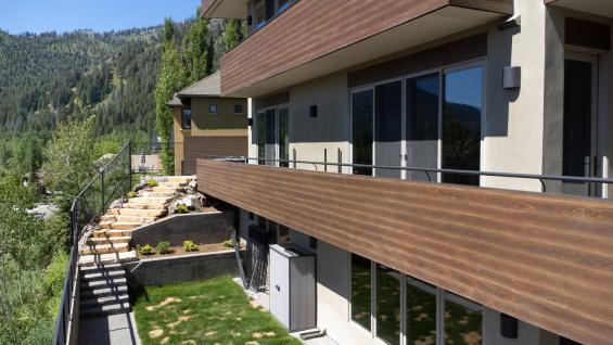 Pioneer Millworks Accoya Cocoa Siding. Photo by Tim Brown Media.