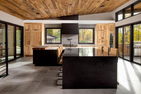 Pioneer Millworks American Prarie Brown Board Paneling and Siding. Project by Coulson Design Build. Photos by Pastorius Media.