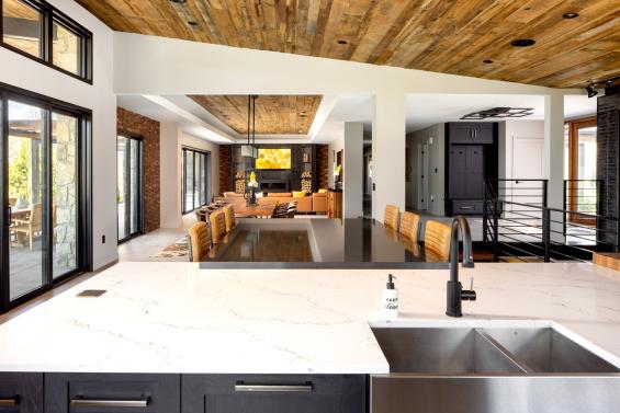 Pioneer Millworks American Prarie Brown Board Paneling and Siding. Project by Coulson Design Build. Photos by Pastorius Media.