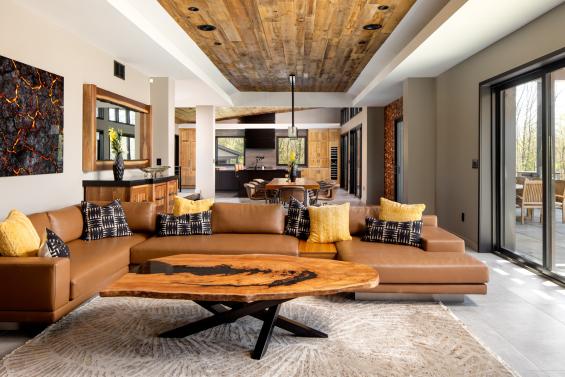 Pioneer Millworks American Prarie Brown Board Paneling and Siding. Project by Coulson Design Build. Photos by Pastorius Media.