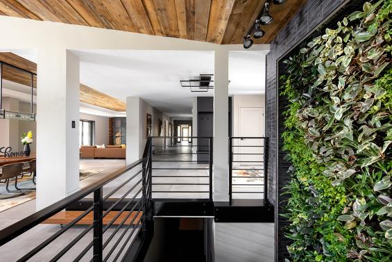 Pioneer Millworks American Prarie Brown Board Paneling and Siding. Project by Coulson Design Build. Photos by Pastorius Media.