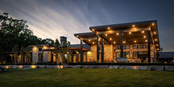 Pioneer Millworks American Prarie Brown Board Paneling and Siding. Project by Coulson Design Build. Photos by Pastorius Media.